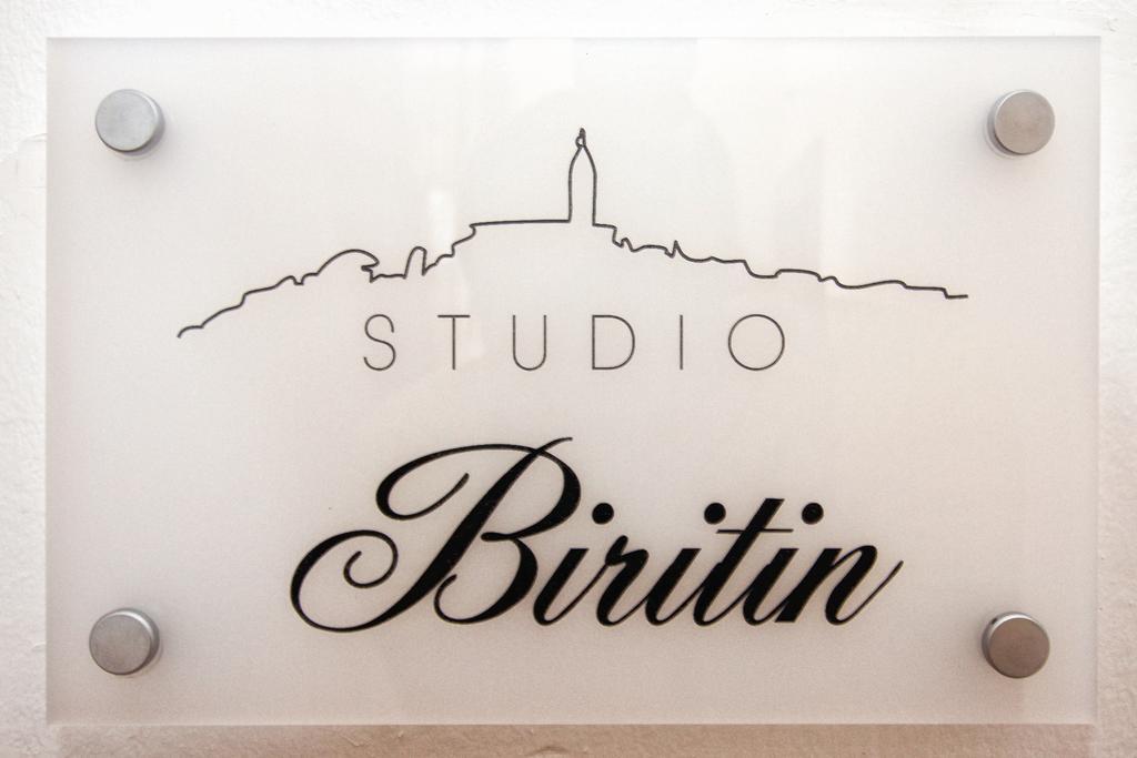 Studio Biritin Ровин Екстериор снимка